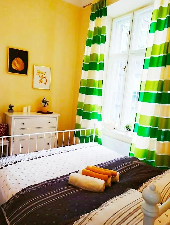 Beautiful Apartment With 1 Bedroom Main Square Kraków