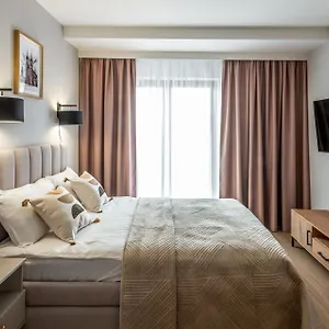  Apartament Iron